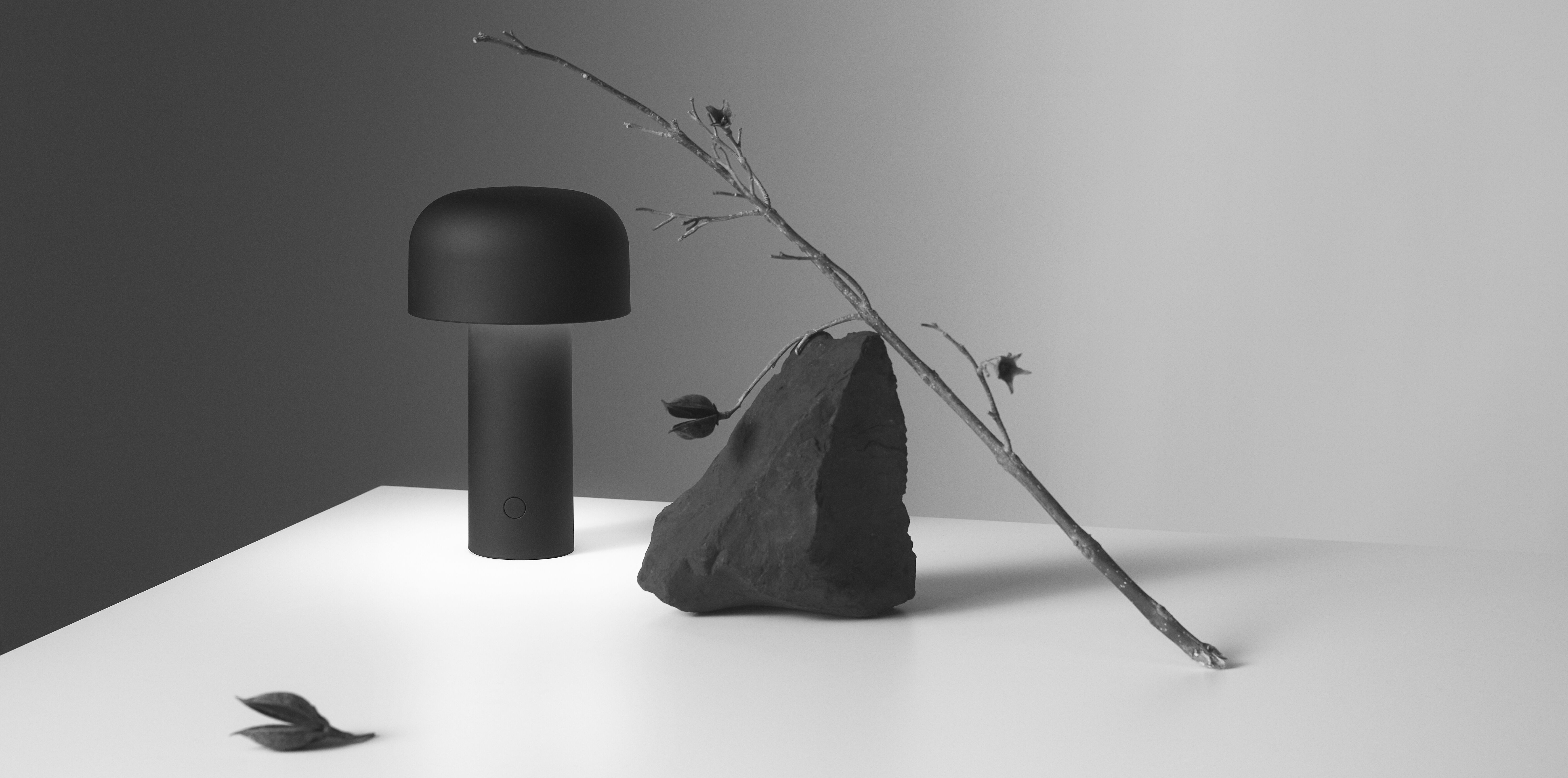 FLOS BELLHOP_07_050 HERO