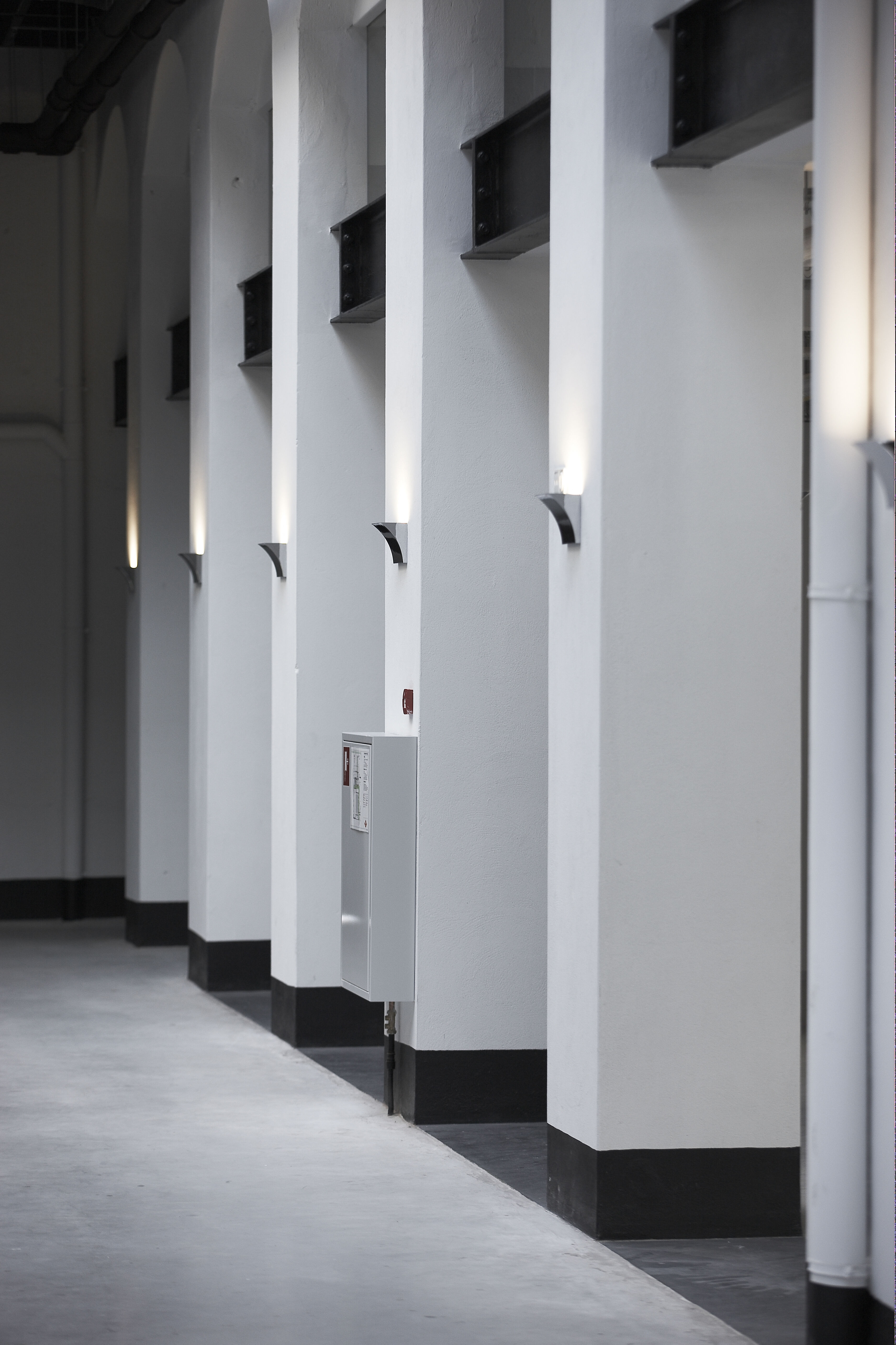 designers-rodolfo-dordoni-flos-09