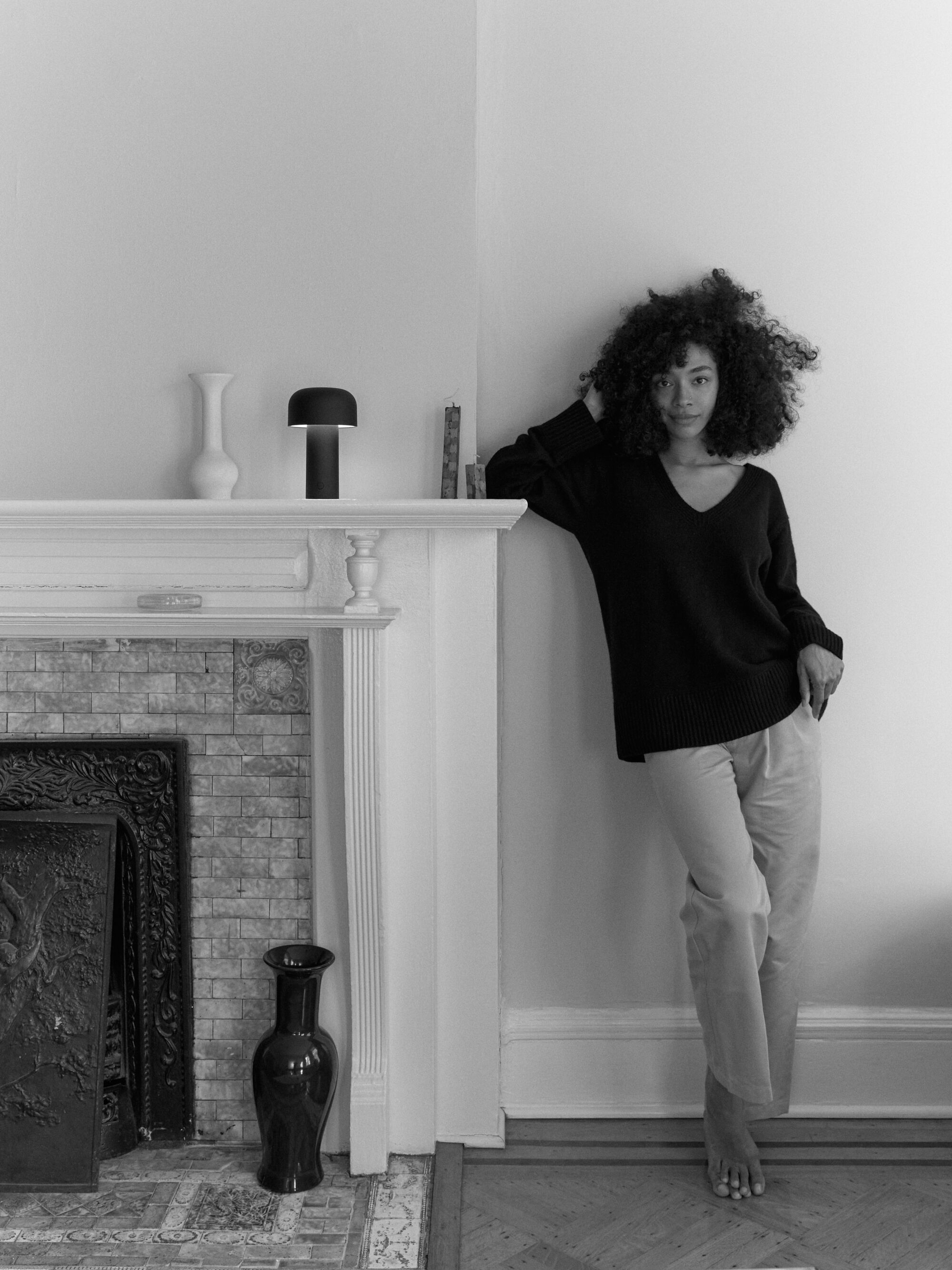 Bellhop Matte Black, table lamp Flos, with Shereen Mohammad, model and artisan