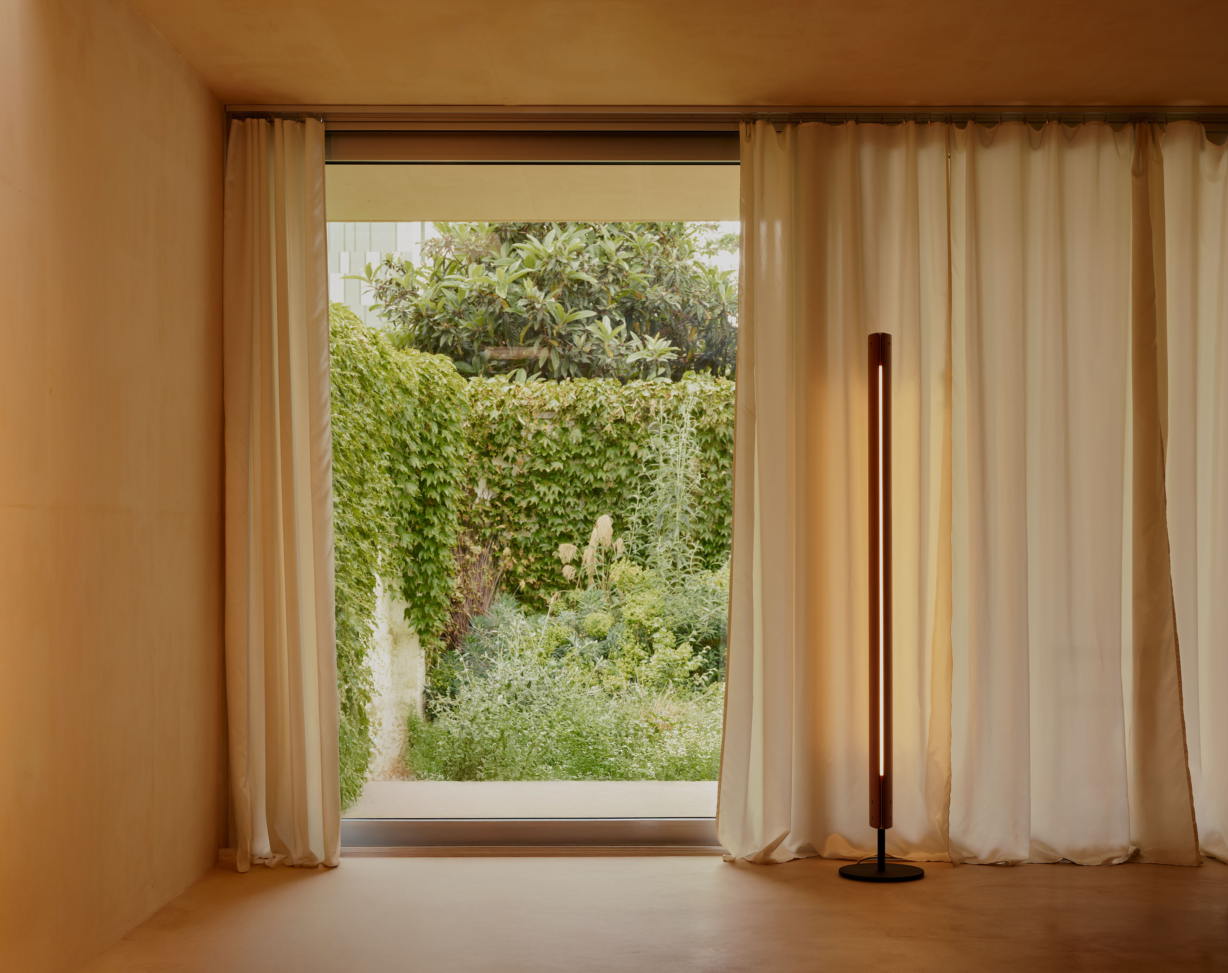 Flos-Seki_Han_Floor-PH_Robert_Rieger-2025-00-retouched