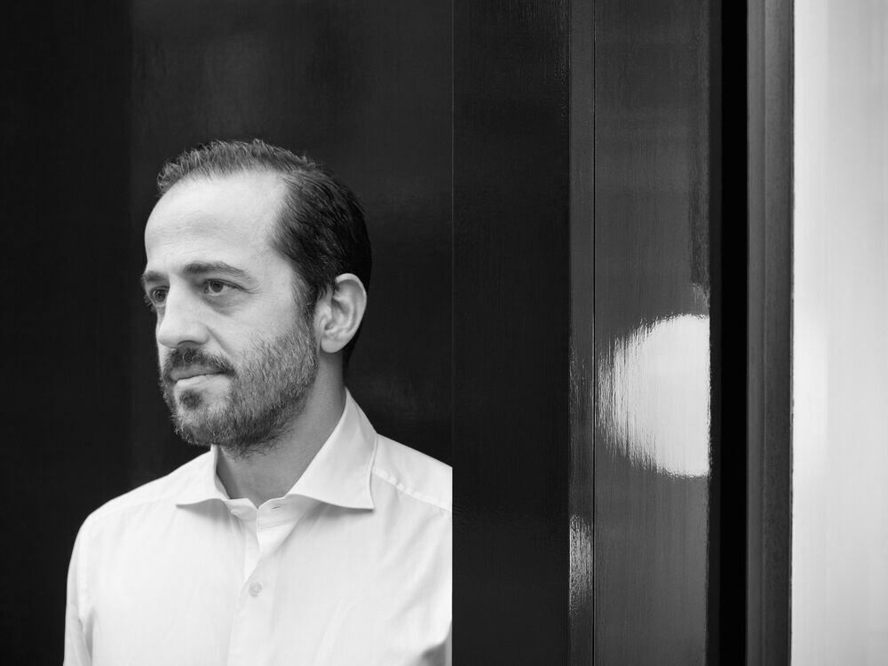 designers-michael-anastassiades-flos-entrance-desk_bn