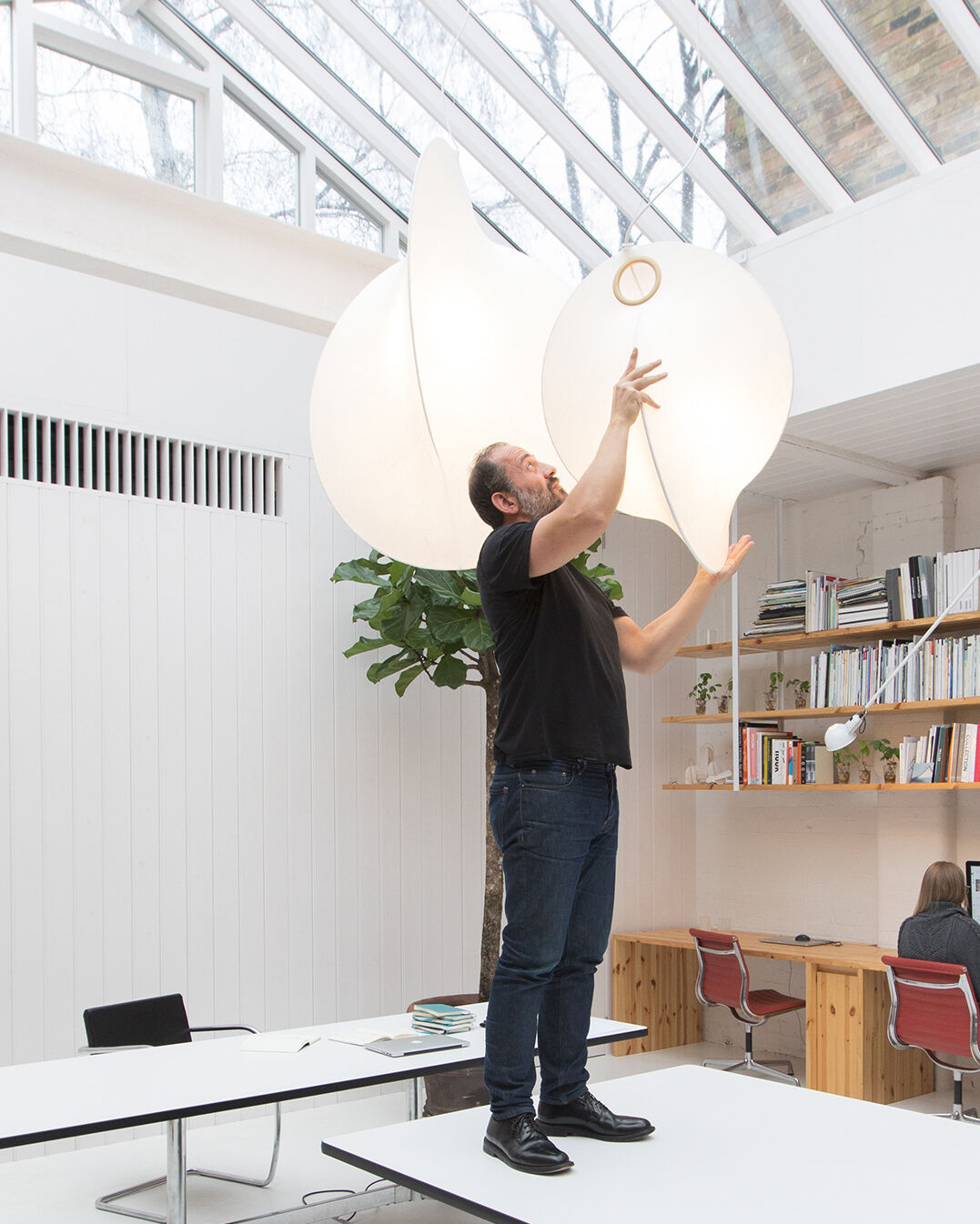 designers-michael-anastassiades-flos-07