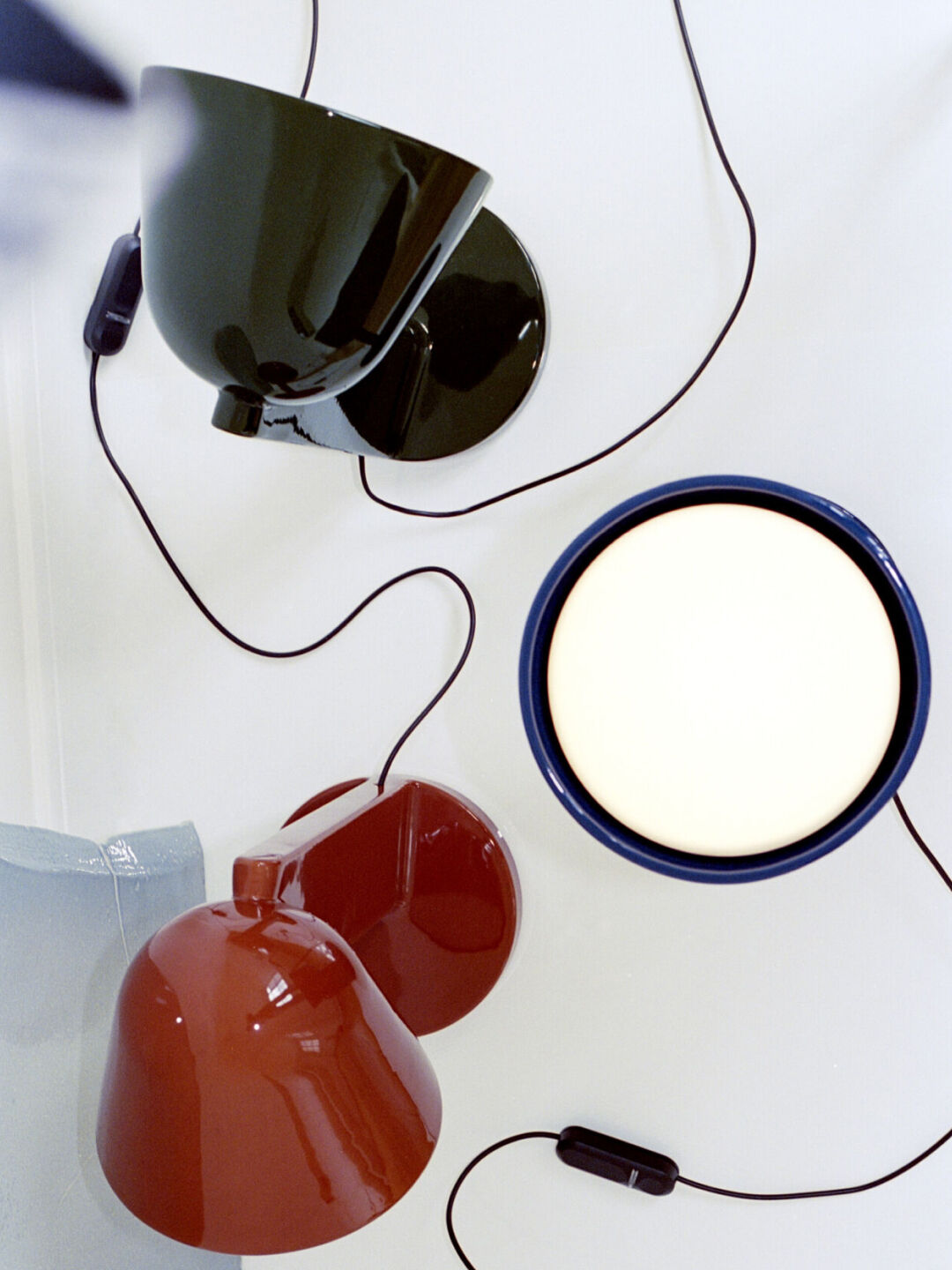 FLOS_Céramique_landing page_table lamp_1