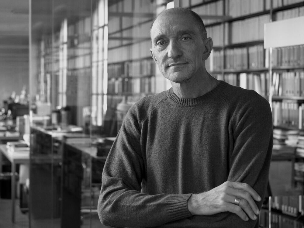 designers-rodolfo-dordonii-flos-entrance-desk_bn