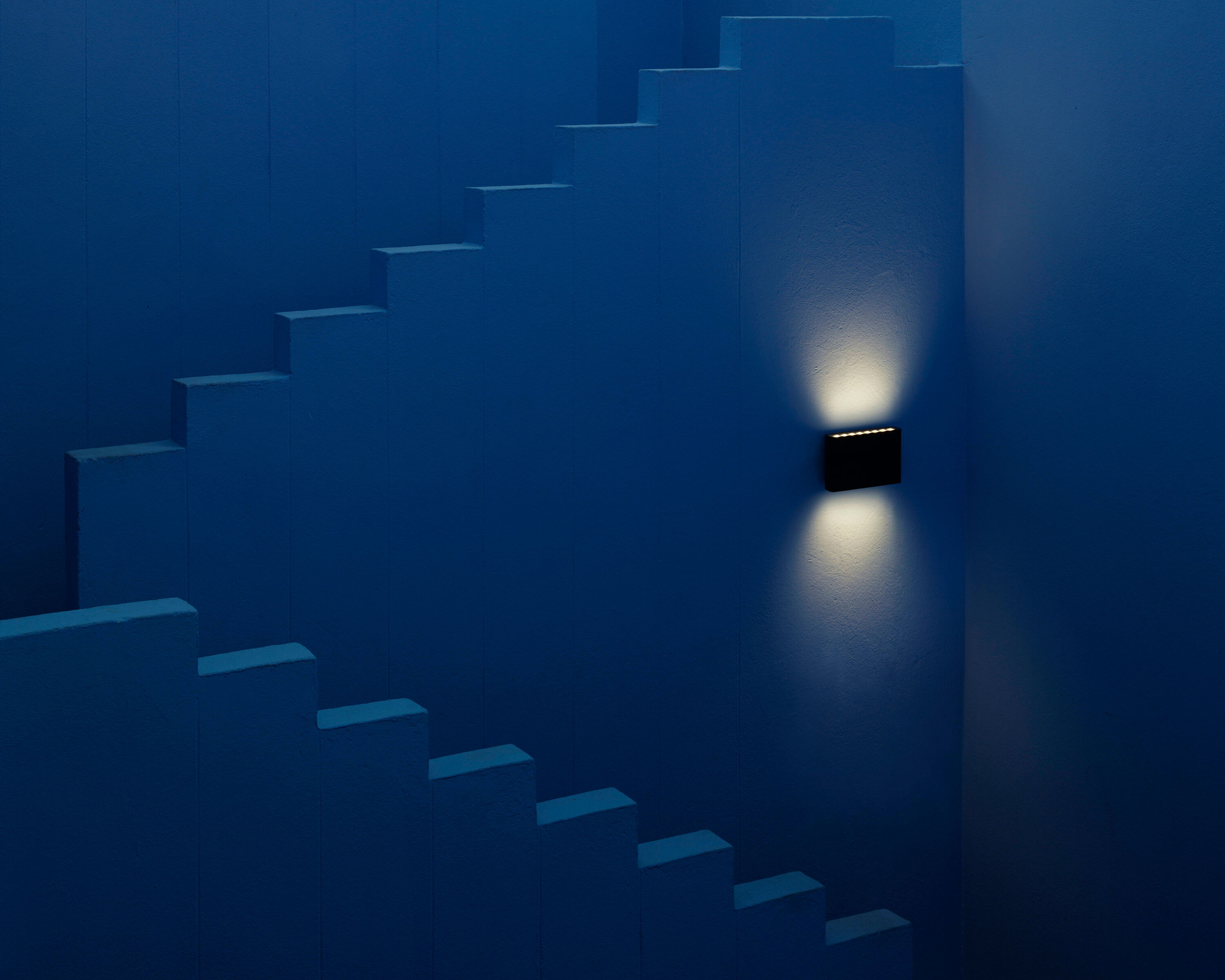 Climber Down - 87 Non Dimmable Black