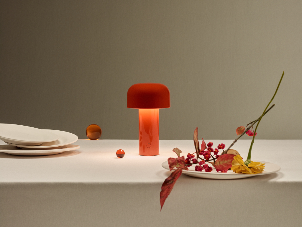 Bellhop Table, , lifeshot