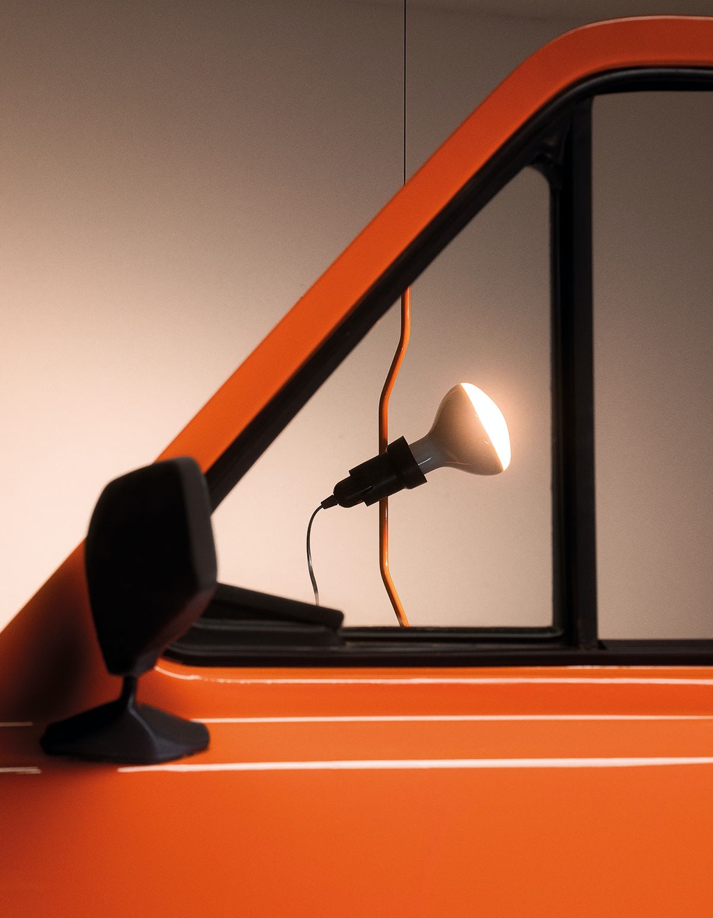 Flos Parentesi 50 lamp, Last Call